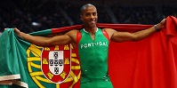 Ivo Oliveira e Nelson Évora sobem ao pódio nos Campeonatos do Mundo