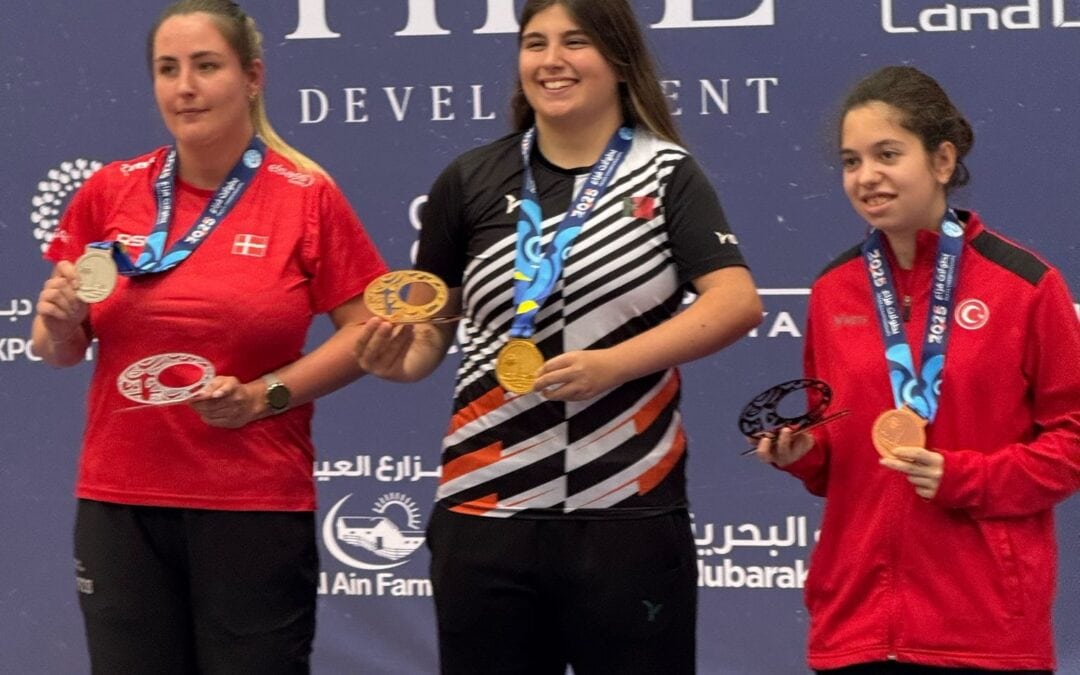 Beatriz Monteiro de ouro e Maribel Sousa de bronze