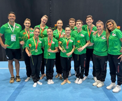 Quatro medalhas na Acrobática
