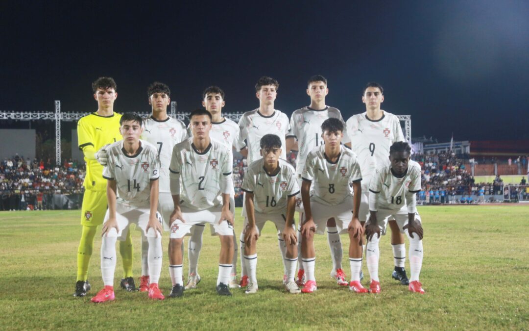 Seleção de Futebol entra a vencer