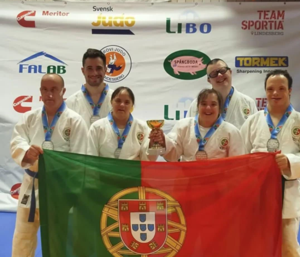 Judocas com Síndrome de Down brilham na Suécia