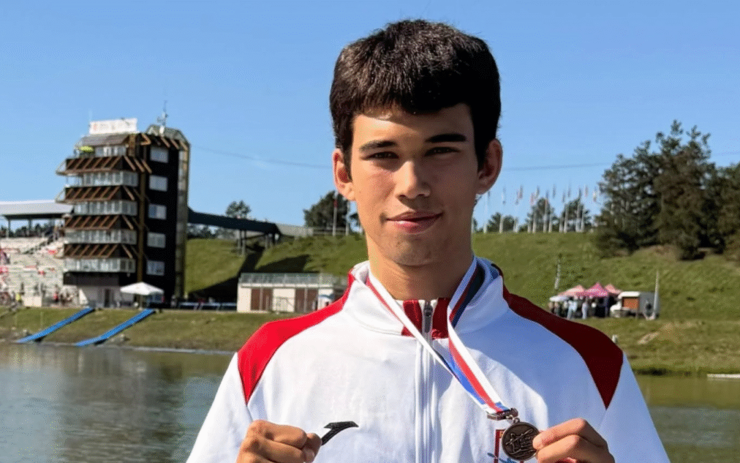 David Macedo de bronze
