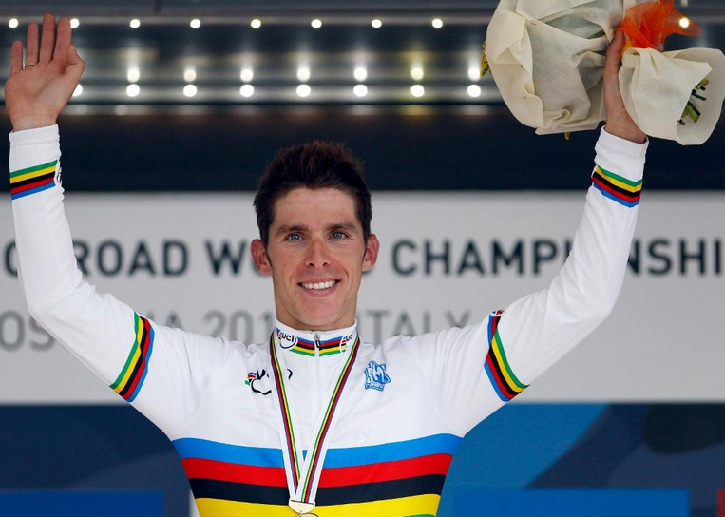 CDP celebra percurso notável de Rui Costa no seu final de carreira