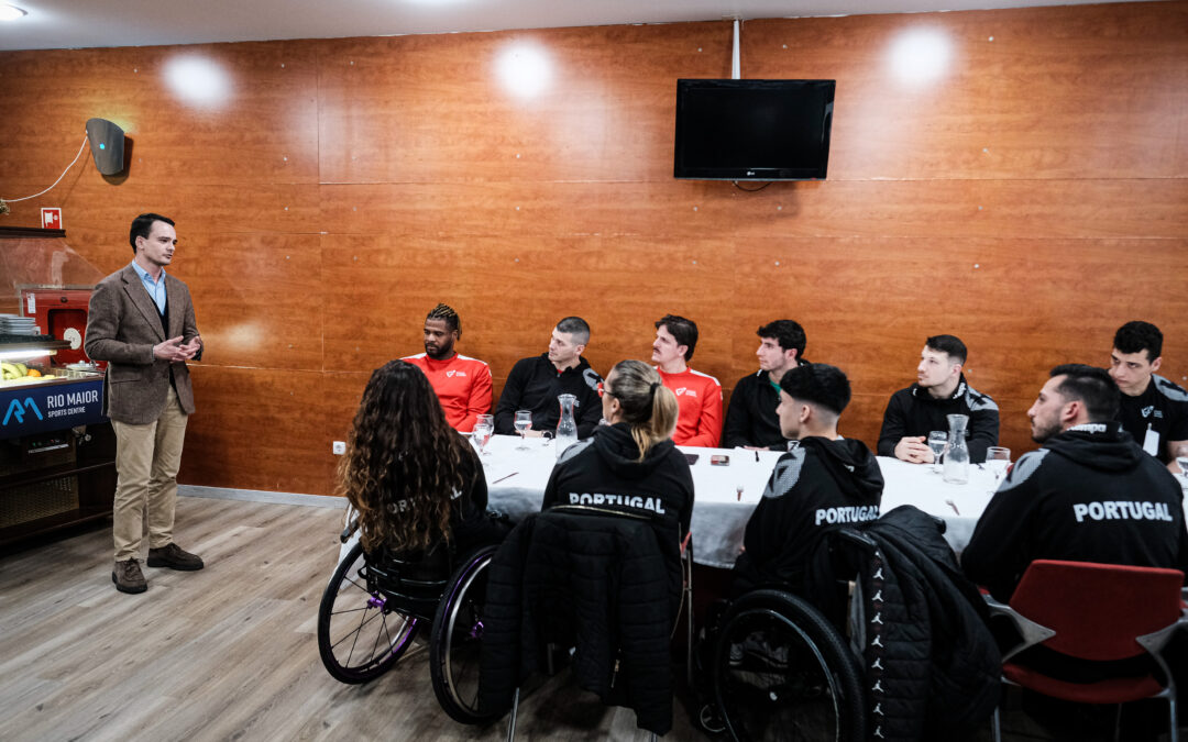 Daniel Monteiro presente no convívio entre Seleção A de Andebol e Seleção de Cadeira de Rodas