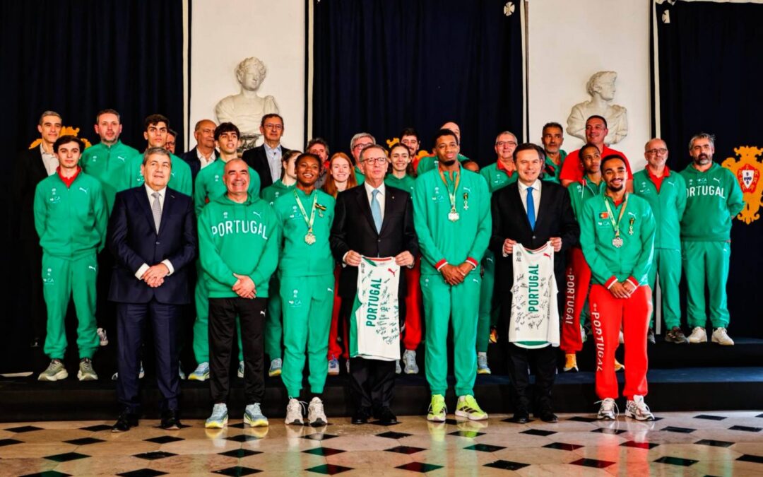 Dois Ouros e uma Prata nos Mundiais de Pista Curta