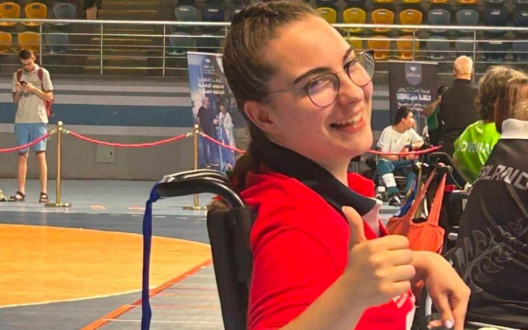 Mónica Costa conquista prata